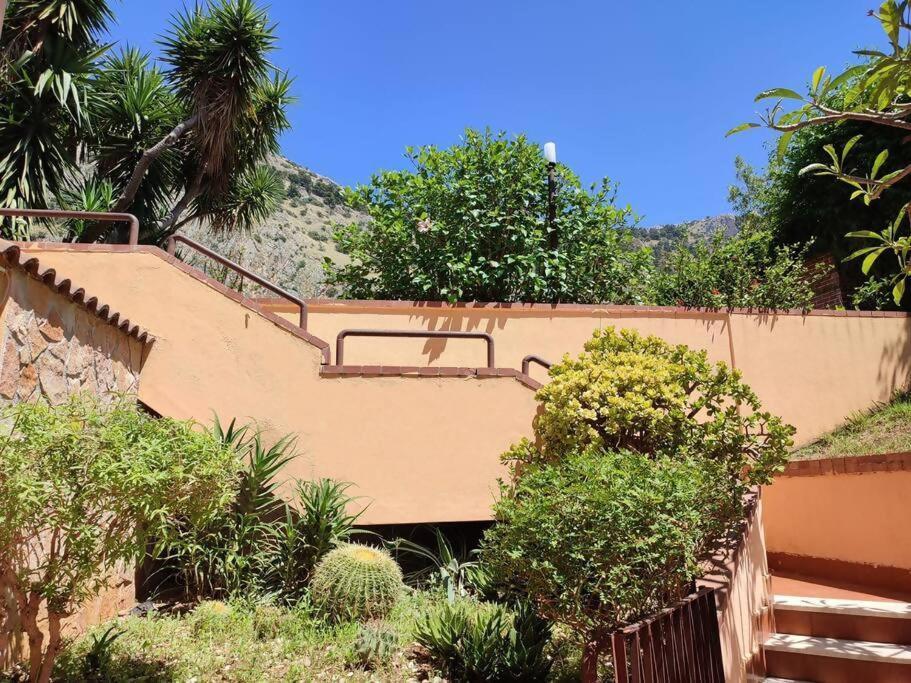 Da Nonna Cettina Appartamento In Villa Con Piscina Palermo Ngoại thất bức ảnh